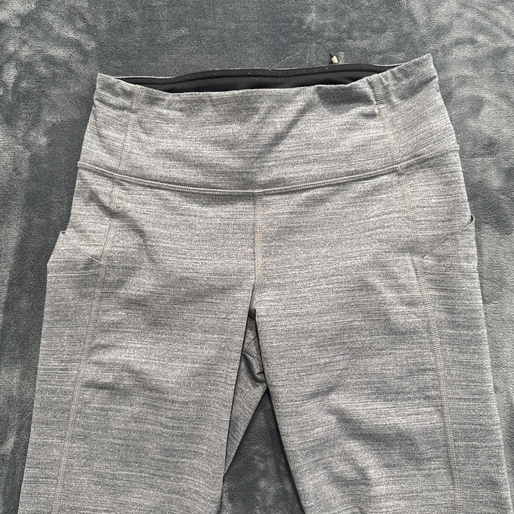 Lululemon Leggings Womens Size 4 Speed Up Tight Crop Gray Athleisure Gym Yoga - Picture 4 of 7